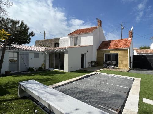 Maison de vacances avec piscine a Noirmoutier en l ile