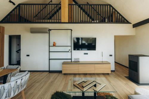 2 bedrooms, 3 beds