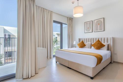 Three Bedroom Villa with Maid Room in Tilal Al Ghaf by The S Holiday Homes - image 3