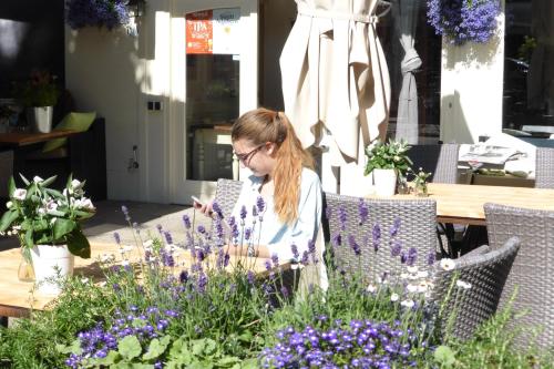 Παροχές, Duinberk B&B hotel en Brasserie in Μπέργκεν