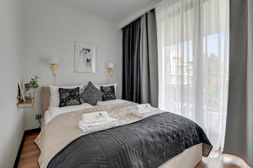 One-Bedroom Apartment image 10