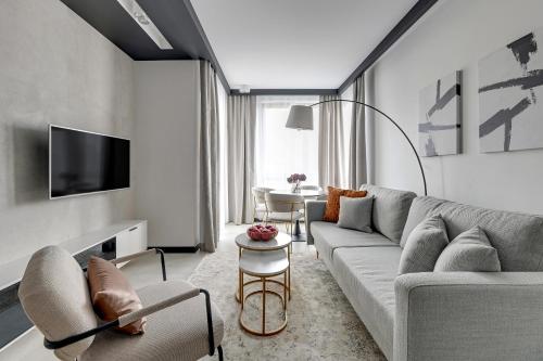 One-Bedroom Apartment image 3