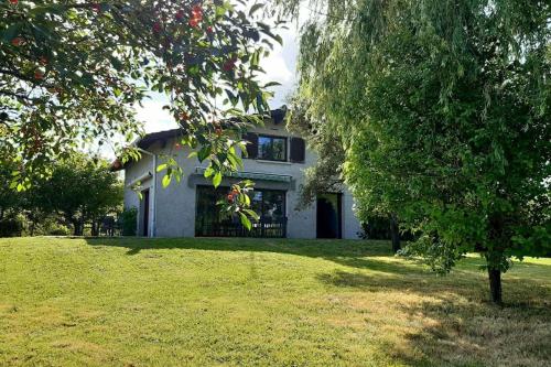 jolie maison de campagne à 100 m de l'étang