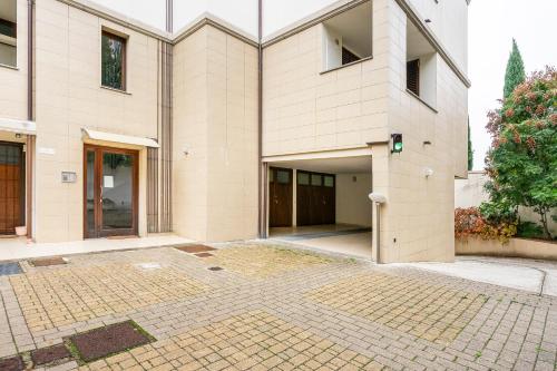 Berni in Florence with 1 bedrooms and 1 bathrooms
