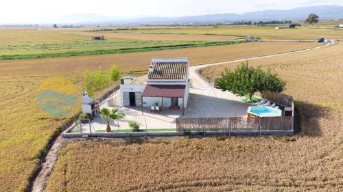 Illa - Casa rural aislada con piscina y cerca playa de la Marquesa -Deltavacaciones, Дельтебре (фото 2)