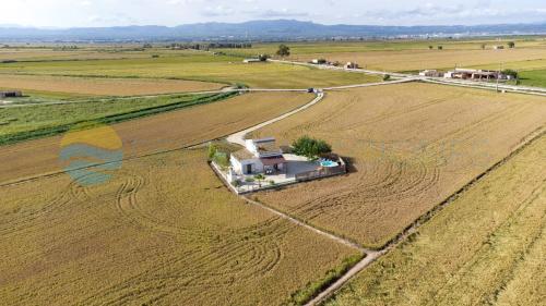 Illa - Casa rural aislada con piscina y cerca playa de la Marquesa -Deltavacaciones, Дельтебре (фото 3)