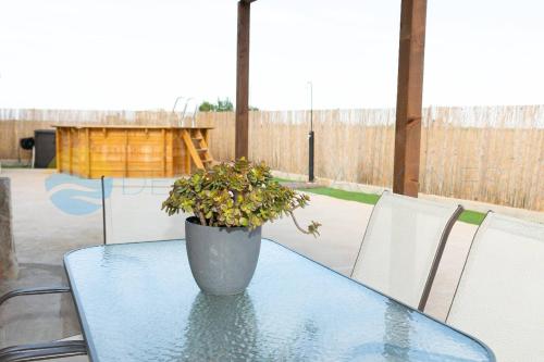 Illa - Casa rural aislada con piscina y cerca playa de la Marquesa -Deltavacaciones, Дельтебре (фото 8)