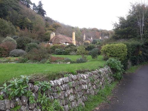 Montrose Guest House - image 5
