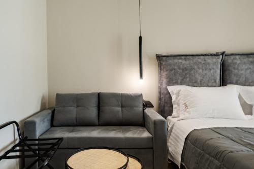 505982492 Nikon Boutique Hotel