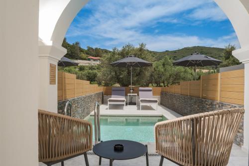 505983622 Nikon Boutique Hotel