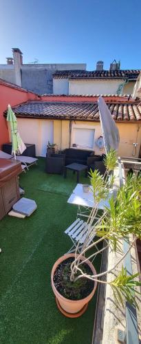 Maison 130m2, terrasse 70 m2 sud, 1à7 Pers, 3 chbres avec TV et clim - Location saisonnière - Pierrelatte