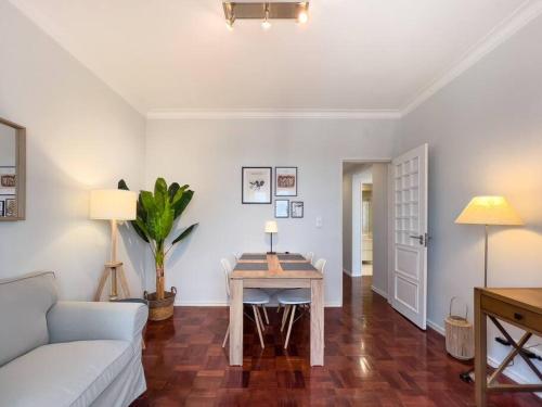 Olaias Lisbon 2bed near Metro