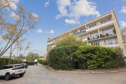 外部景觀, Chic and spacious apartement with piano and terrace in 勒謝奈