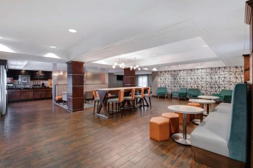 餐飲選擇, Hampton Inn Charlotte/Monroe in 門羅