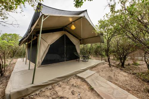 Olkinyei Mara Tented Camp