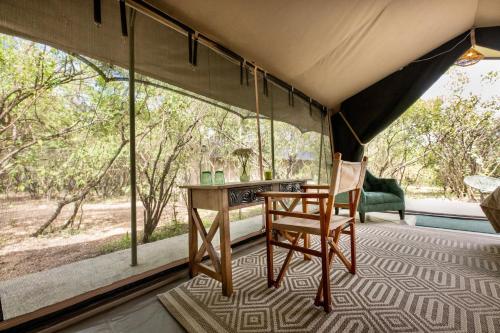 Olkinyei Mara Tented Camp