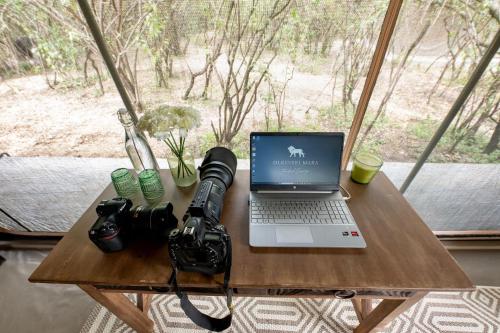 Olkinyei Mara Tented Camp