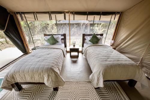 Olkinyei Mara Tented Camp