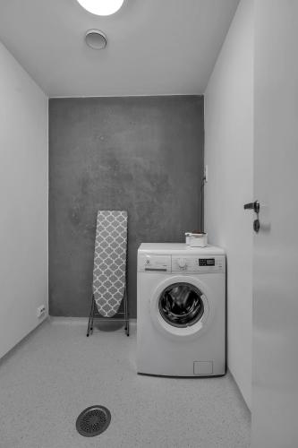 Apartment with Spa Bath image 2