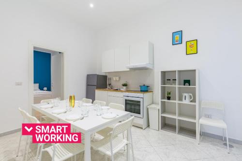 White&Blue Apartment at Sanità by Wonderful Italy