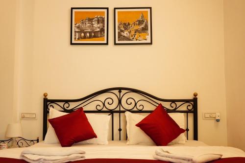 Rising Shemesh Home Stay Udaipur