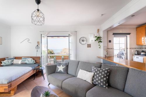  Sweet Home Arrifana // Beachhouse in Arrifana Strand