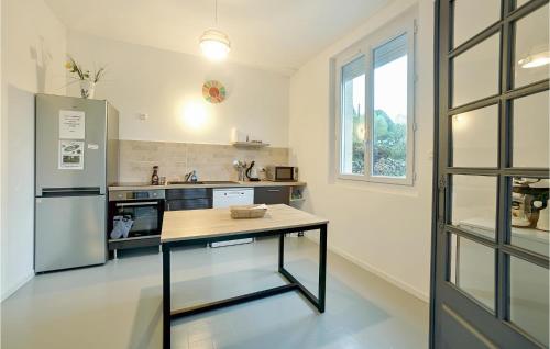 Cozy Apartment In Vallon Pont Darc With Wi-fi