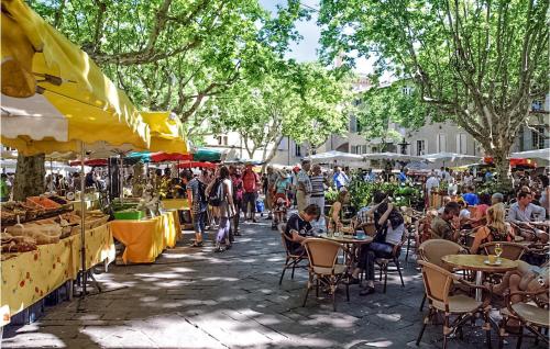 Cozy Apartment In Vallon Pont Darc With Wi-fi