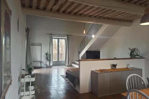 Charming Loft in the countryside of Althen des Paluds