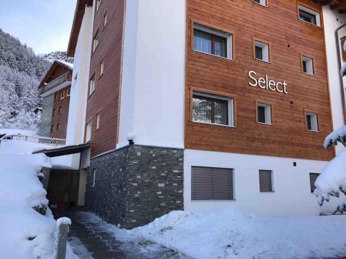 Modern Zermatt apartment with Matterhorn view, Zermatt (photo 6)