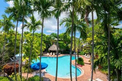 Coral Hammock Poolside Home