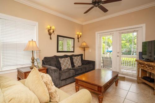 Coral Hammock Poolside Home