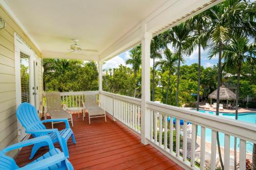 Coral Hammock Poolside Home