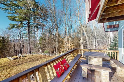 Cozy Country Cottage in Whitefield