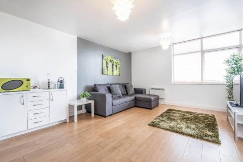 Modern & Central 1KB Apt Salford Quays Manchester