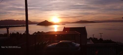  Fantastic House with a Wonderful View of the Sea in Kapótidhes