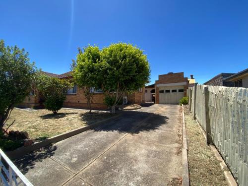 6 Beds-Whole House-Stawell-Grampians National Park