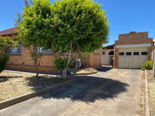 6 Beds-Whole House-Stawell-Grampians National Park