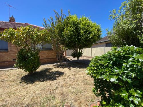 6 Beds-Whole House-Stawell-Grampians National Park