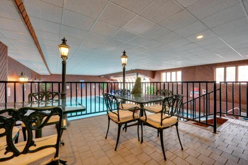 Lincoln Condo about 2 Mi to Loon Mountain Resort!