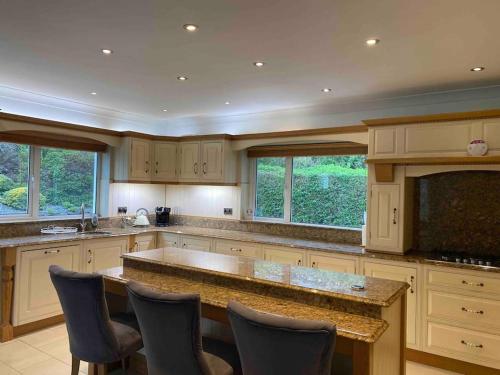 ห้องครัว, Cois Locha in เกลนเบล