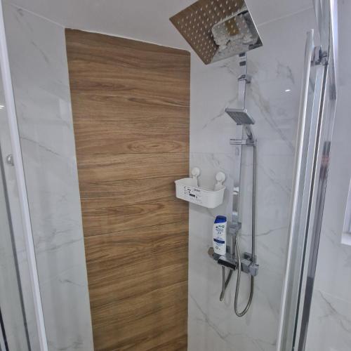 Luxury apartment Kato Patissia - image 4