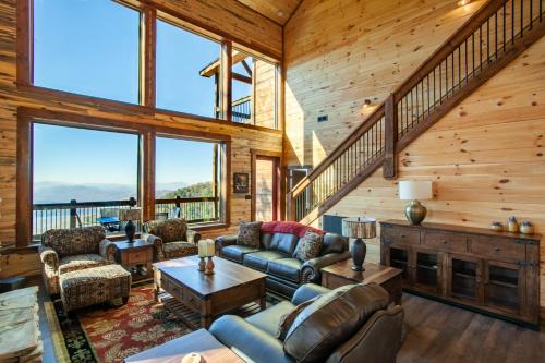 Sunset Summit - Pool, Theater Room, Games, & VIEWS, Sevierville (foto 2)