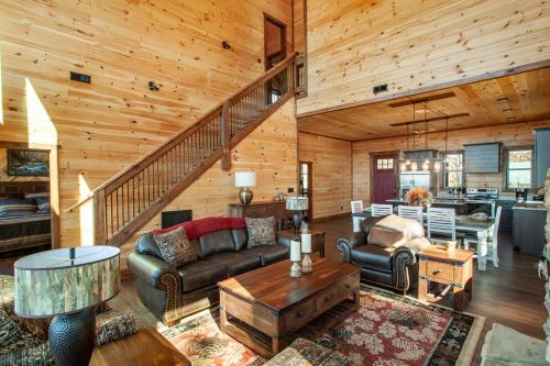 Sunset Summit - Pool, Theater Room, Games, & VIEWS, Sevierville (foto 9)
