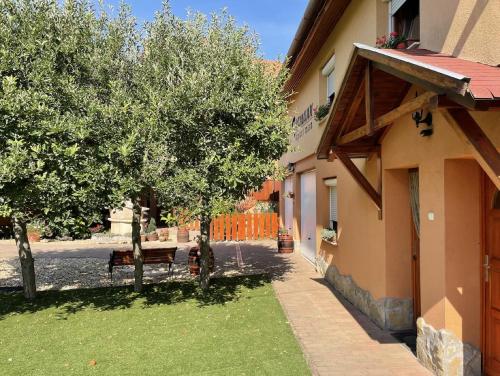 Rozmann Family Panzio & Apartmanhaz in Sarvar
