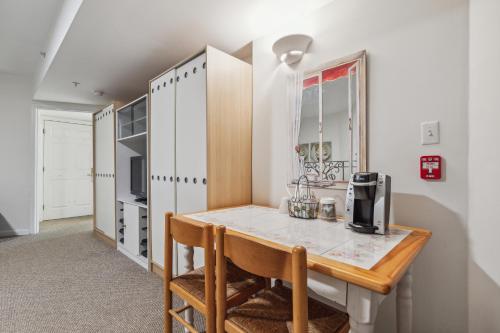 เดอะโคลัมเบีย อินน์ แอต เพราลินนา (The Columbia Inn at Peralynna) in โคลัมเบีย (แมรีแลนด์)