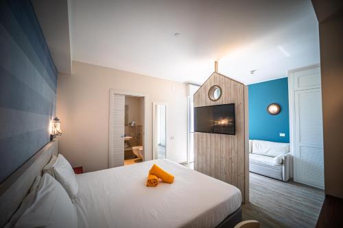 Triple Room image 2