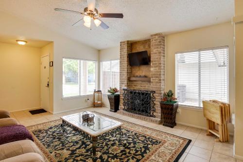 Sunny San Antonio Home with Backyard and Patio! in San Antonio, USA