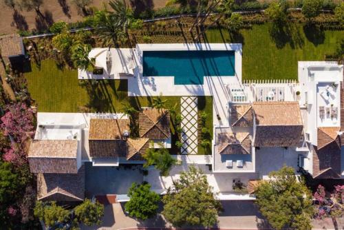 Villa Paris 7 bedroom Villa in Marbella - image 2