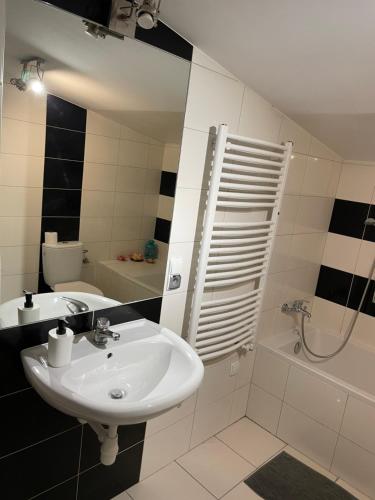 Apartament Szafir 4b